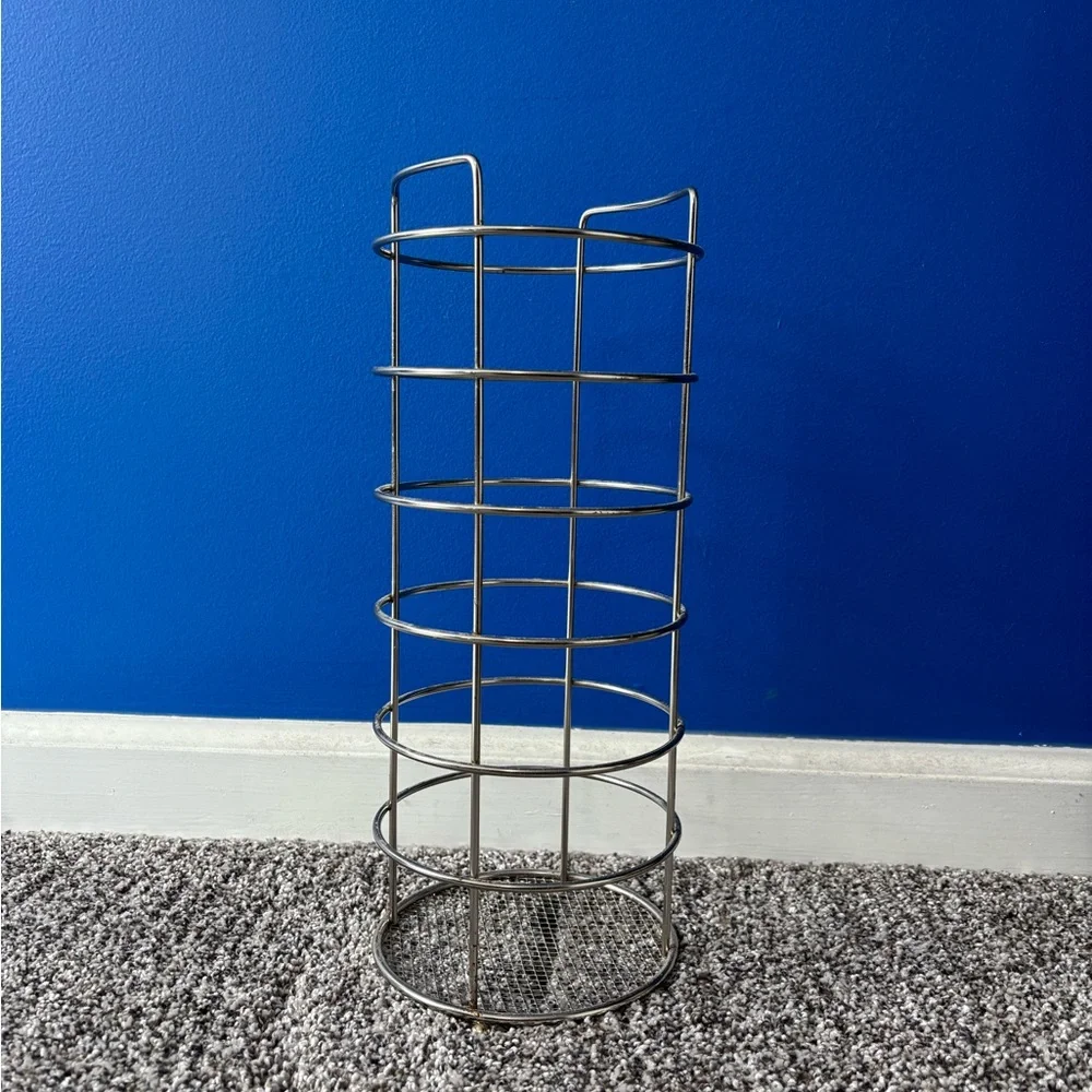 {SHEIN} Silver Metal Wire Basket - toilet paper holder